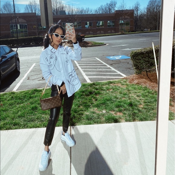 Pochette Accesories - Picture 8 of 8